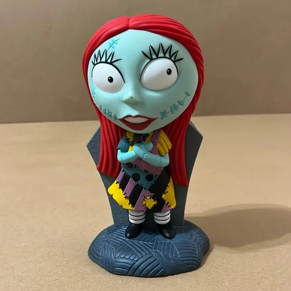 Sally Coin Bank - Picture 2 of 6